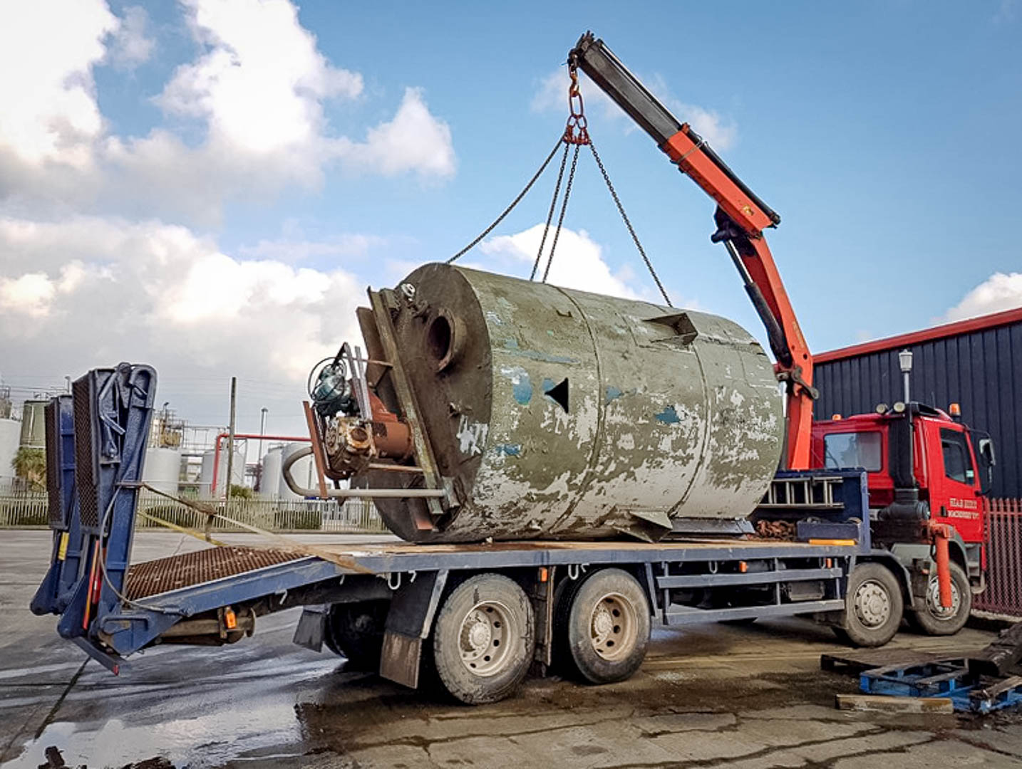 Hiab-Hire-Tank-Removal